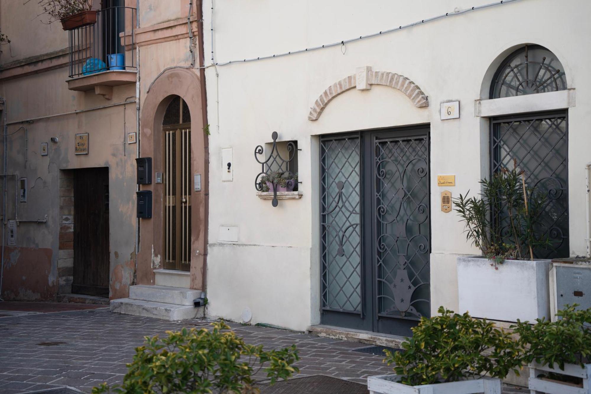L'Apostolo E Il Navarca Villa Ortona Luaran gambar